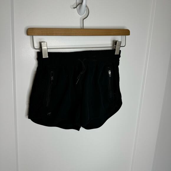 Athleta Girl Hustle 3” Mesh Panel Drawstring Athletic Shorts Size Medium - Picture 6 of 8